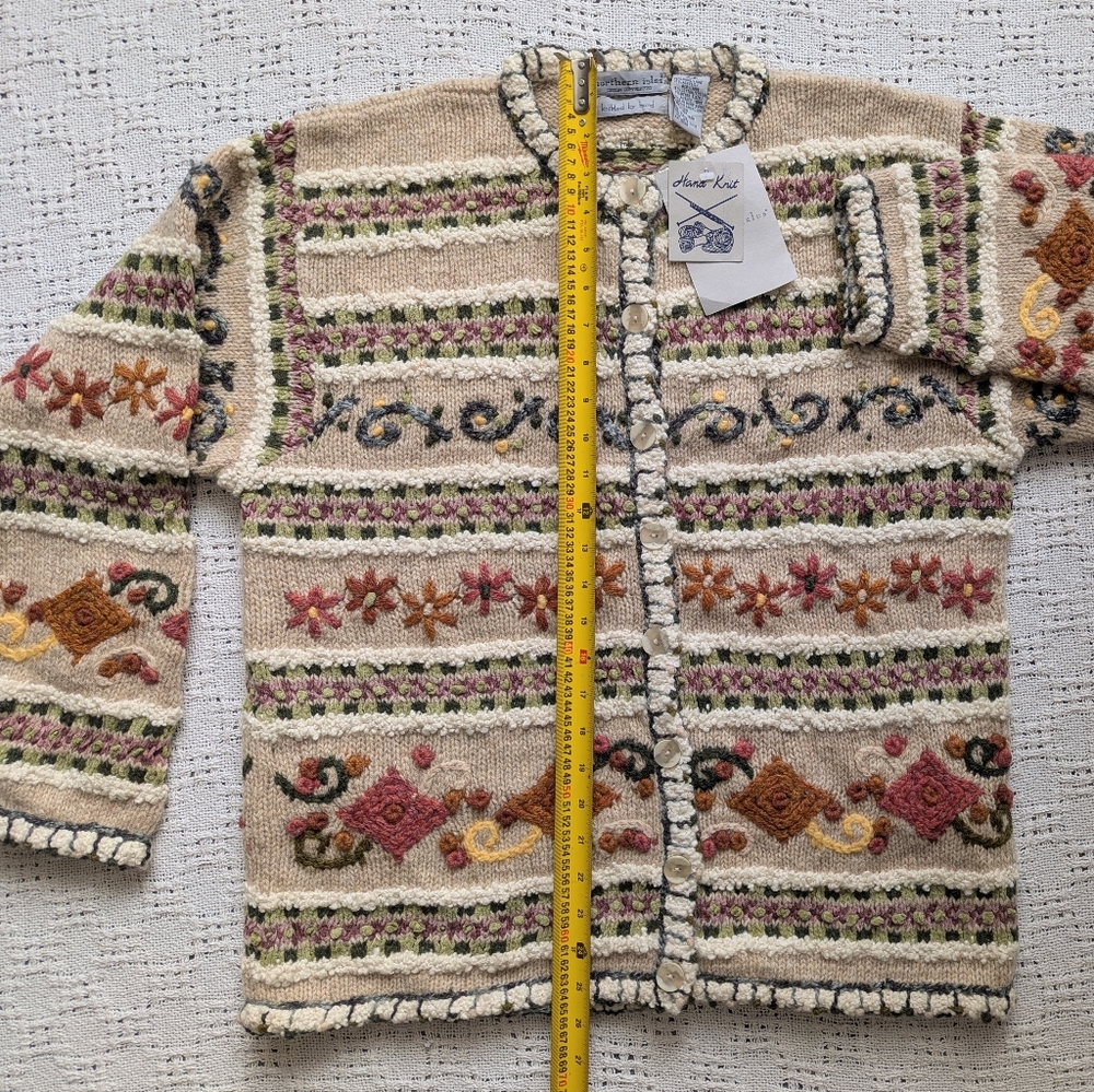 NORTHERN ISLES Vintage Wool Cardigan Women L Hand Knit Textured Embroidered  NWT - Picture 5 of 6